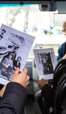 Menschen im Bus der London Rock Tour