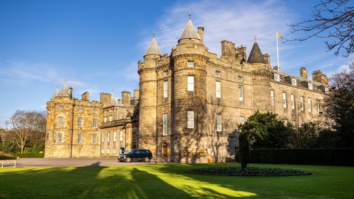 palace_of_holyrood_house_09