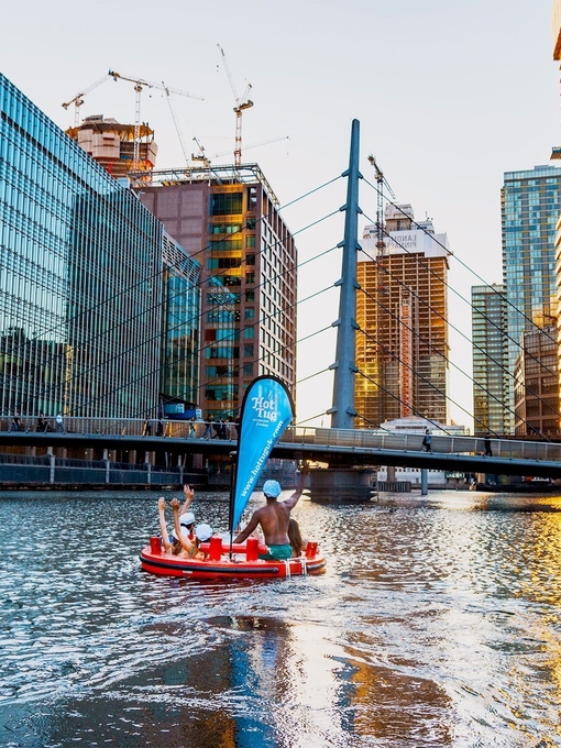 Views during the Hot Tub on the Thames trip with Skuna Boats