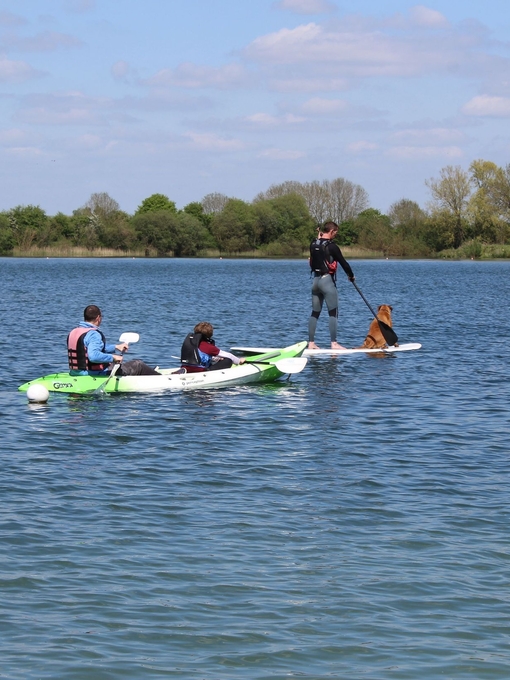 SUP at Cotswolds Water Park