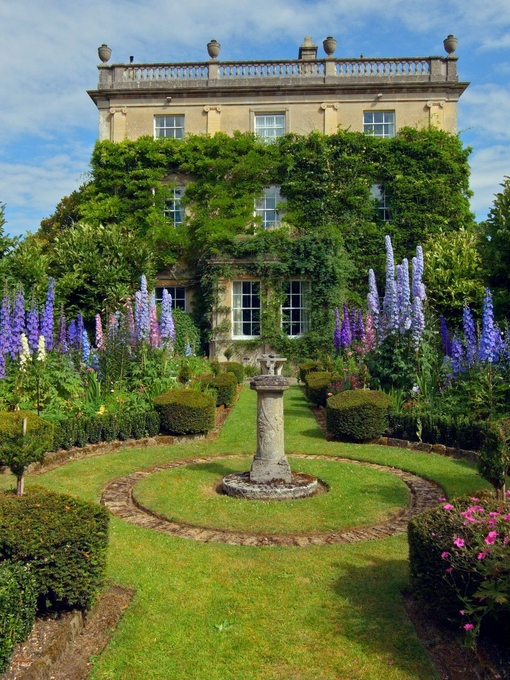 Sundial Garden, Highgrove Gardens