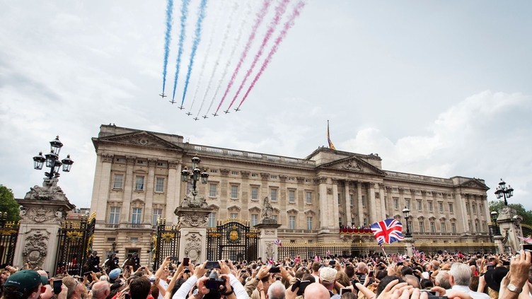 Aerial display flying over crowds above palace